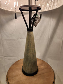 71N94 Oakland Table Lamp