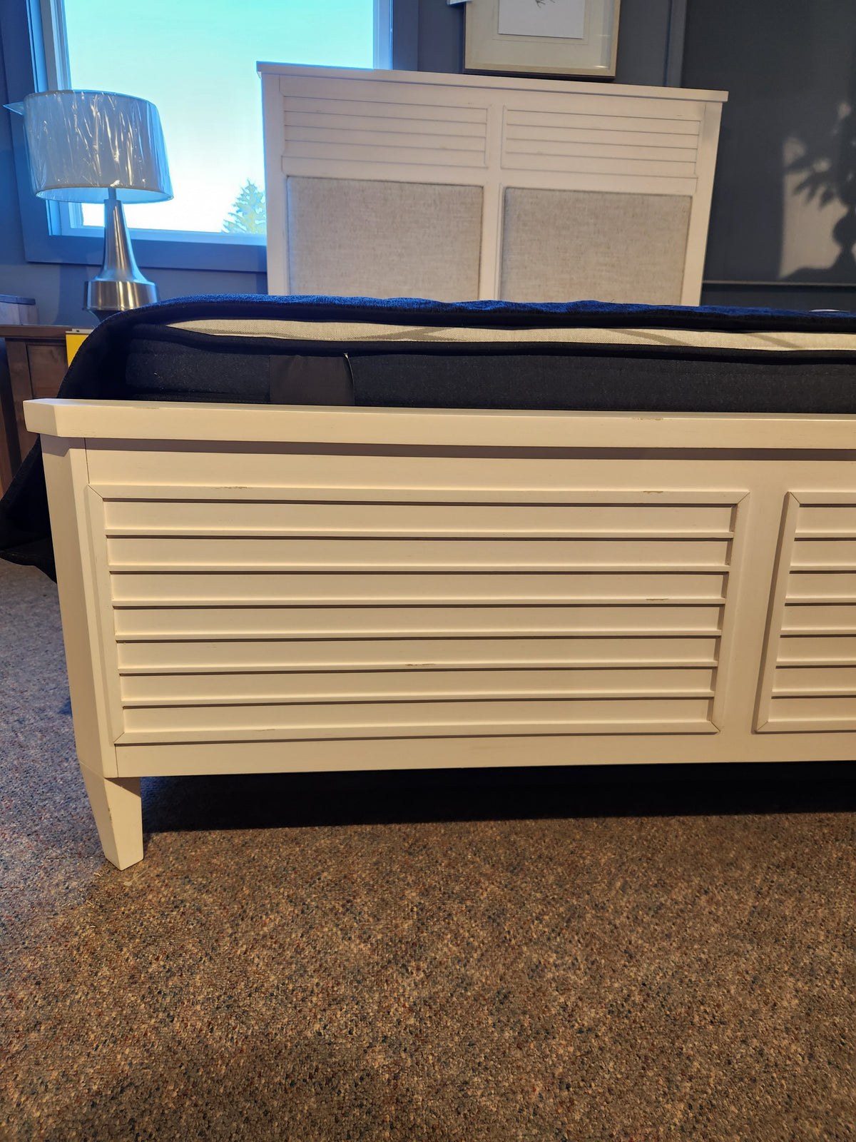 Magnussen B6310 - Echo Isles Bed: white wood frame, transitional casual style, horizontal slat details.