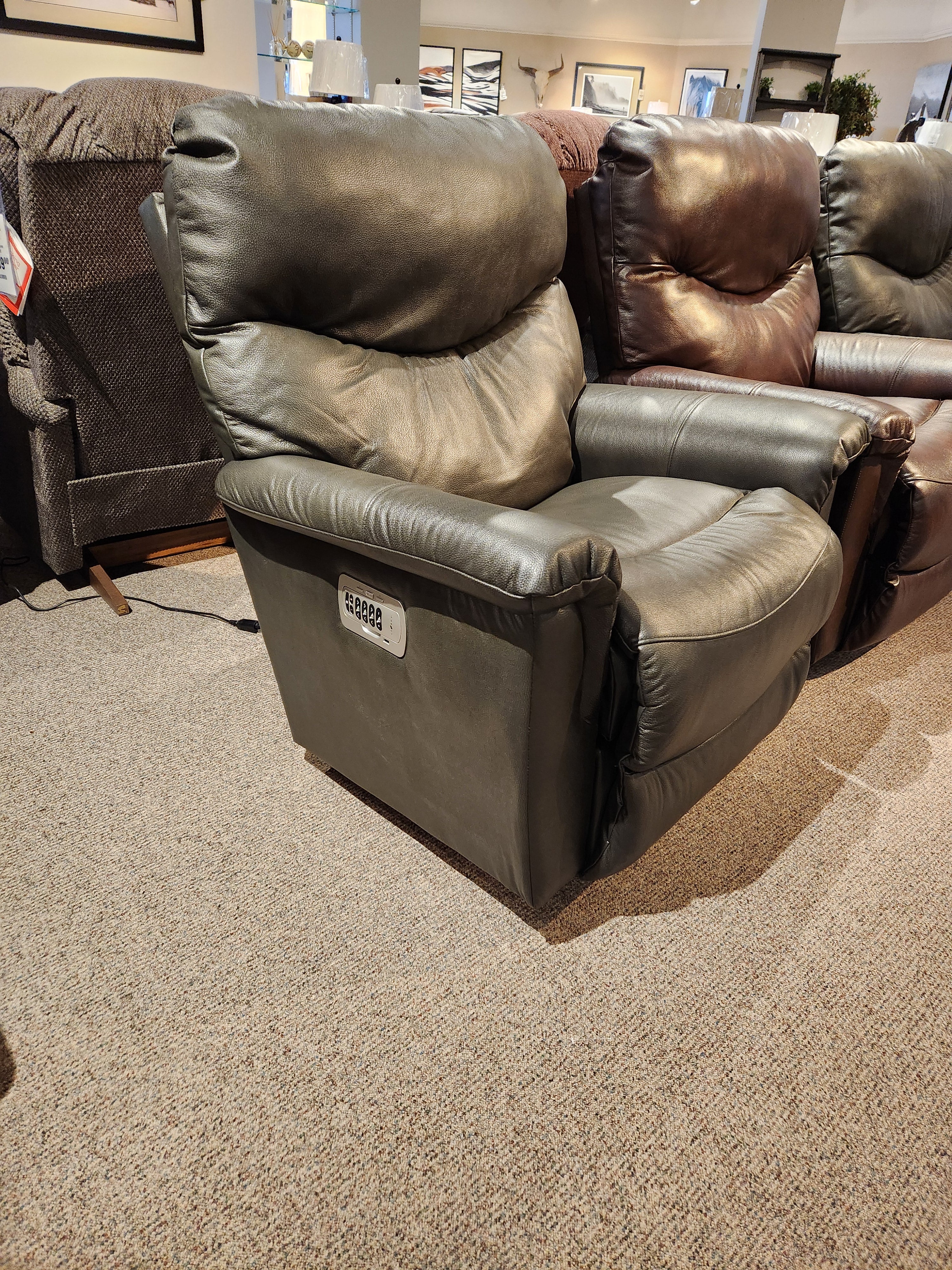 La-Z-Boy 521 James Leather Rocker Recliner | Living Room | Conway