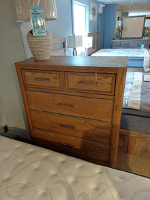 790-115 Five Drawer Chest