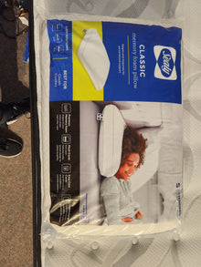 Sealy Classic Memory Foam Pillow