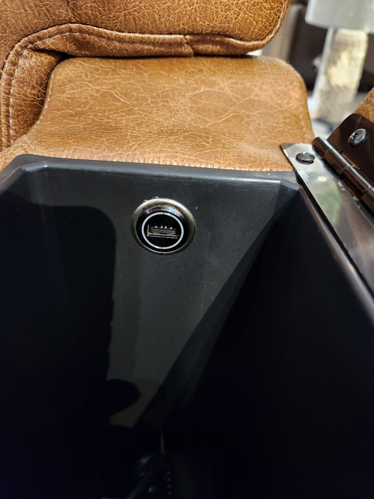 Golden Rhodes UC-472-MED Power Lift Chair: USB in brown leather armrest storage with 4-Zone design.