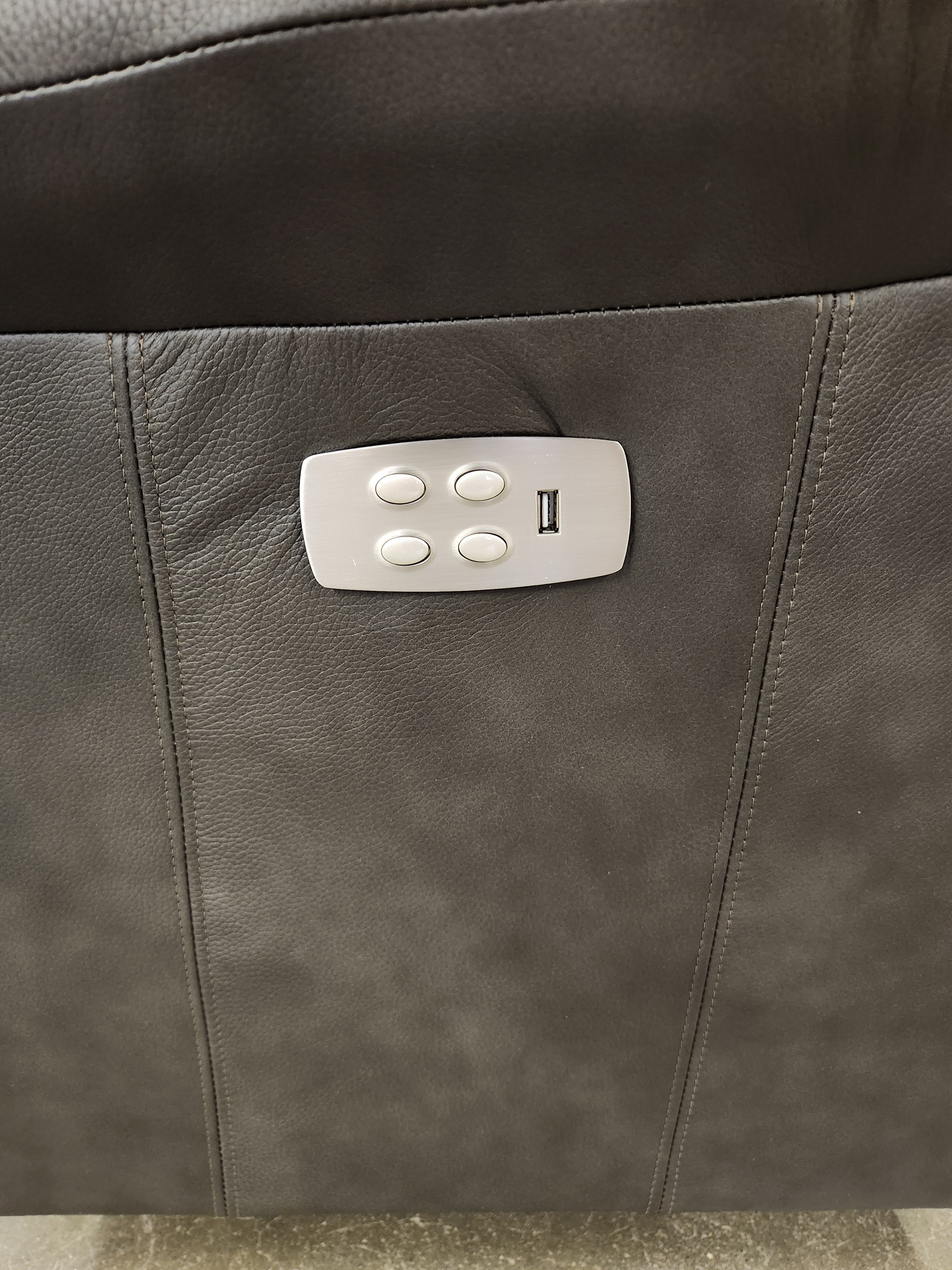 528 Larson All Leather Power Rocker Recliner – Conway Furniture