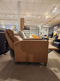 The Palliser 77171 Soren Push-Back Reclining Chair features classic styling and tapered wooden legs.