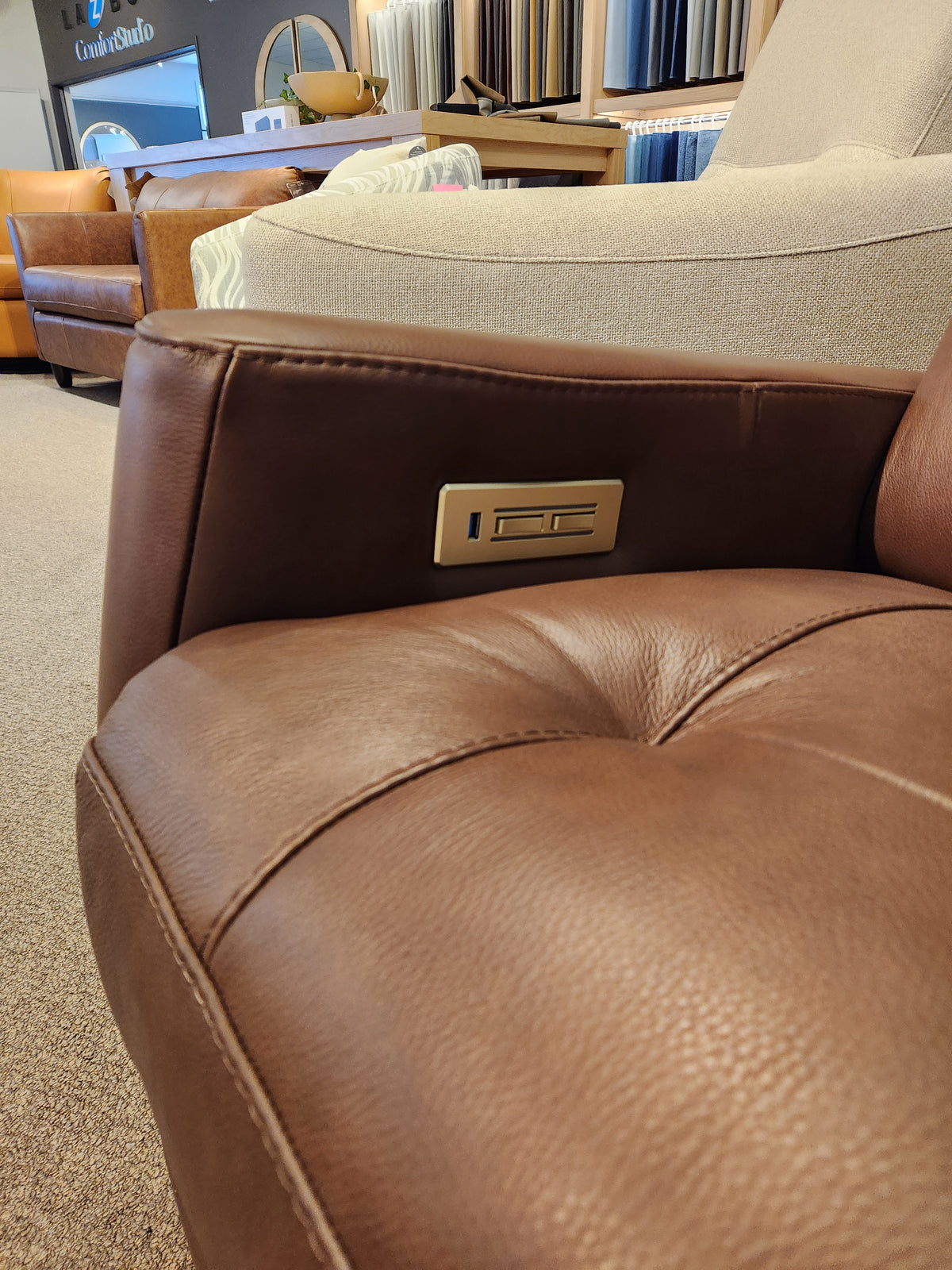 42204 West Coast Power Swivel Glider