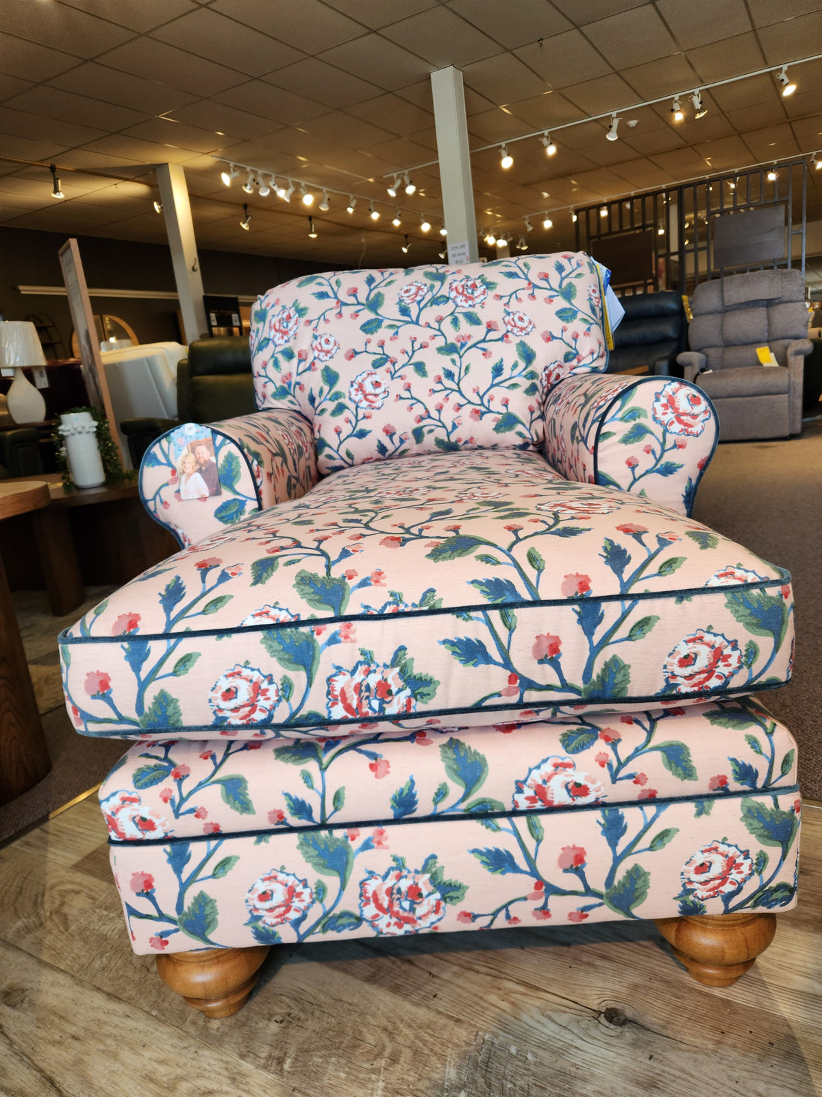 The Kress Chaise Lounge by Best brings heirloom charm and floral style to any room with wooden floors. Matching ottoman included.