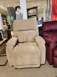 Best Maverly 9N11 Lift Chair on display, featuring stylish recliner design and ultimate home comfort.