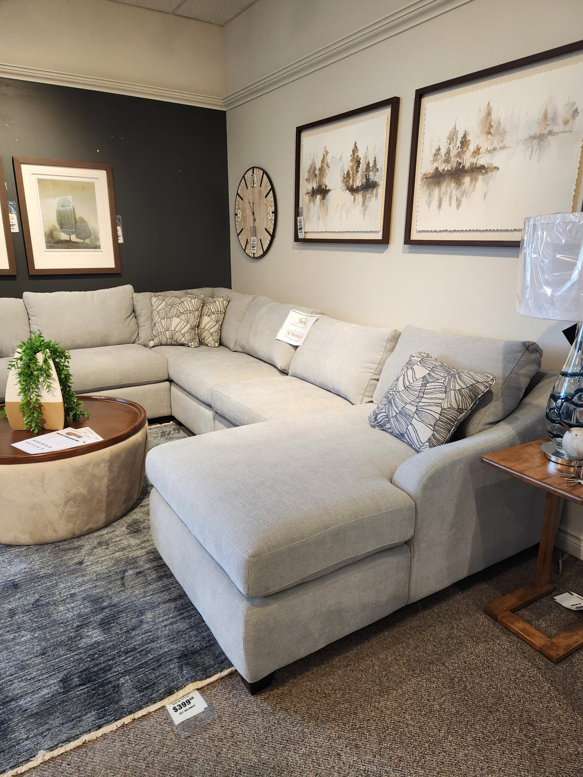 La-Z-Boy Charlie-638 Sectional in a showroom, blending classic style with modern spirit and chic accents.