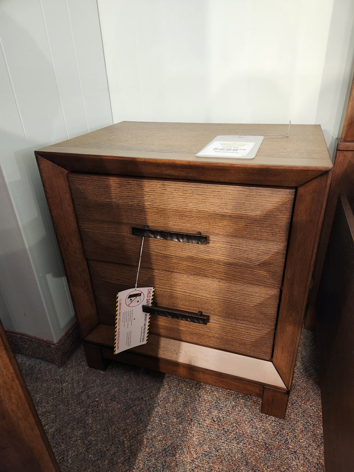 B6396-01 - Nightstand