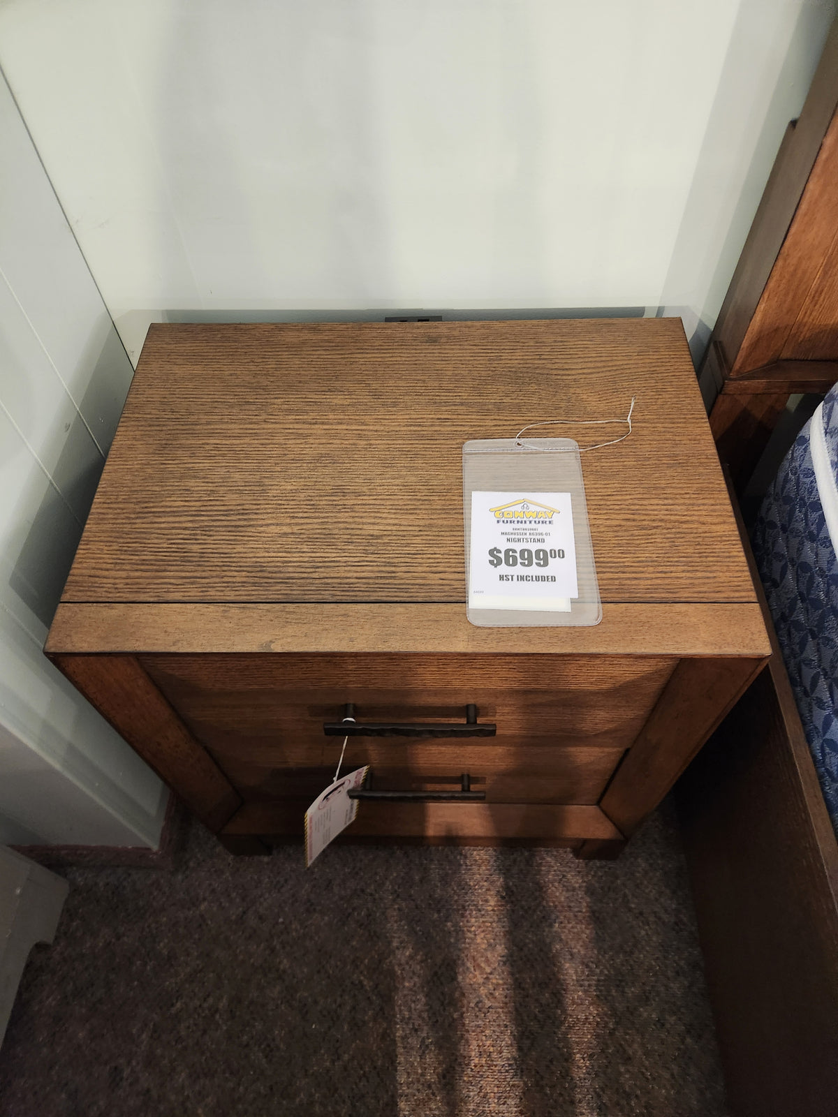 B6396-01 - Nightstand