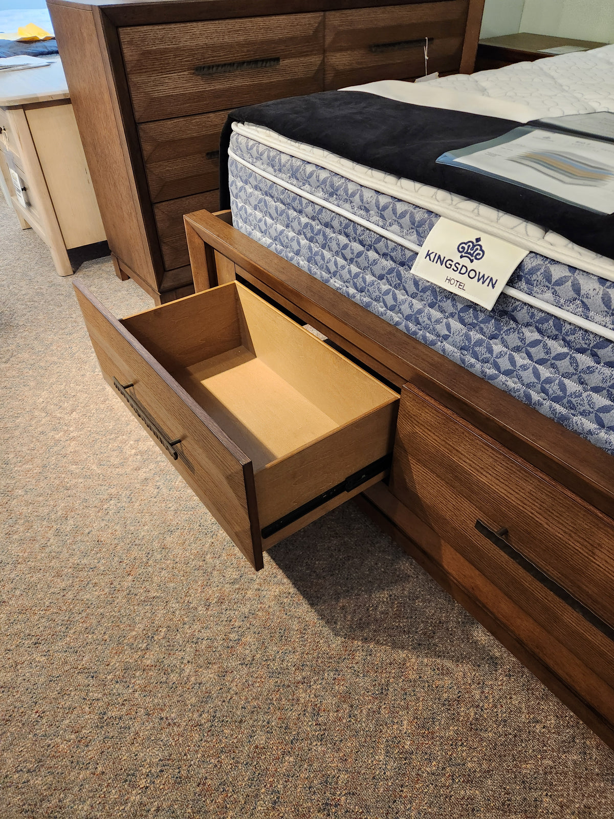 B6396 - Callisto Queen Storage Bed Frame
