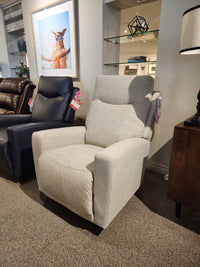 715 Kodie Rocker Recliner