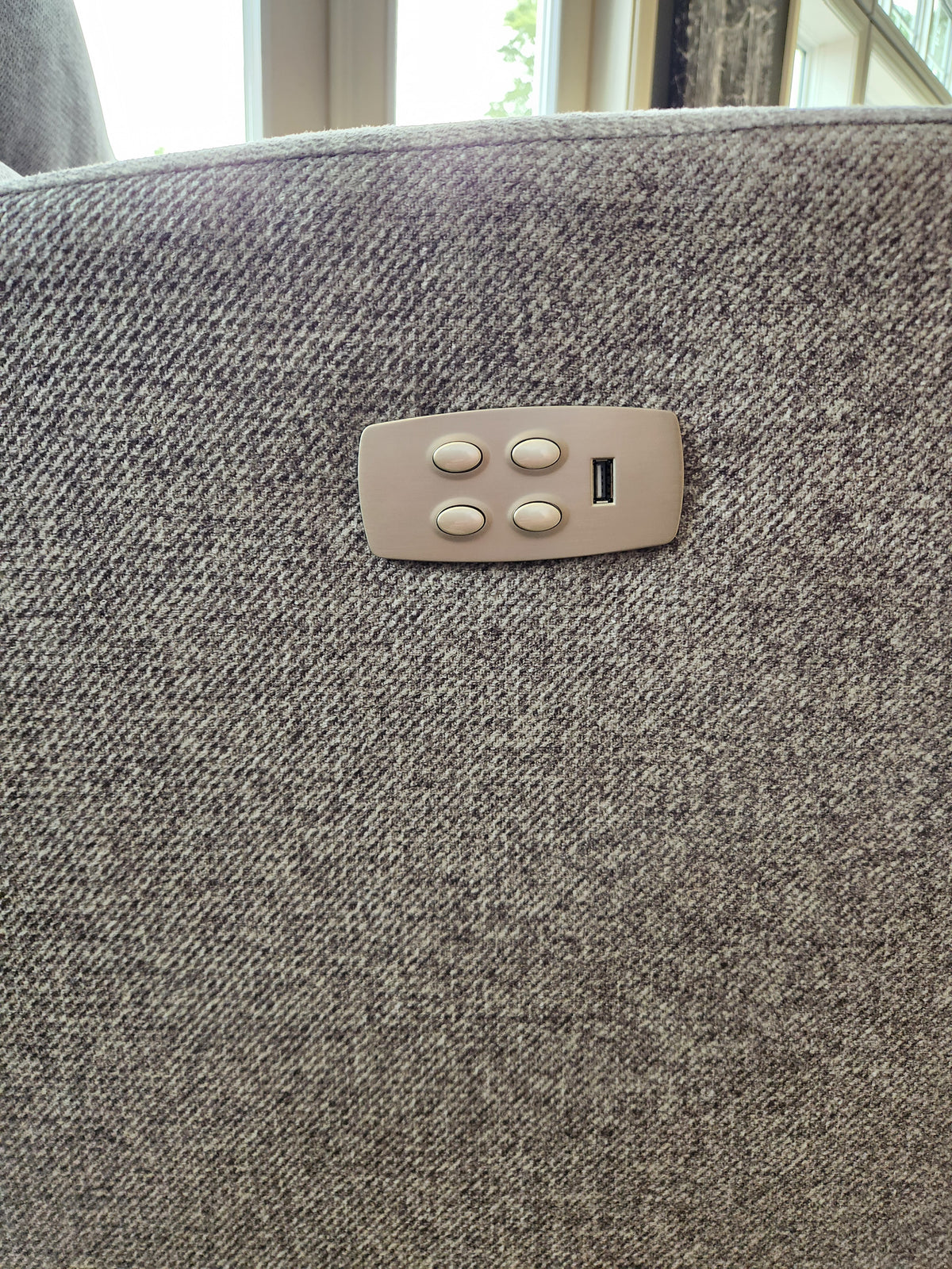 725 Sherman Power Rocking Recliner