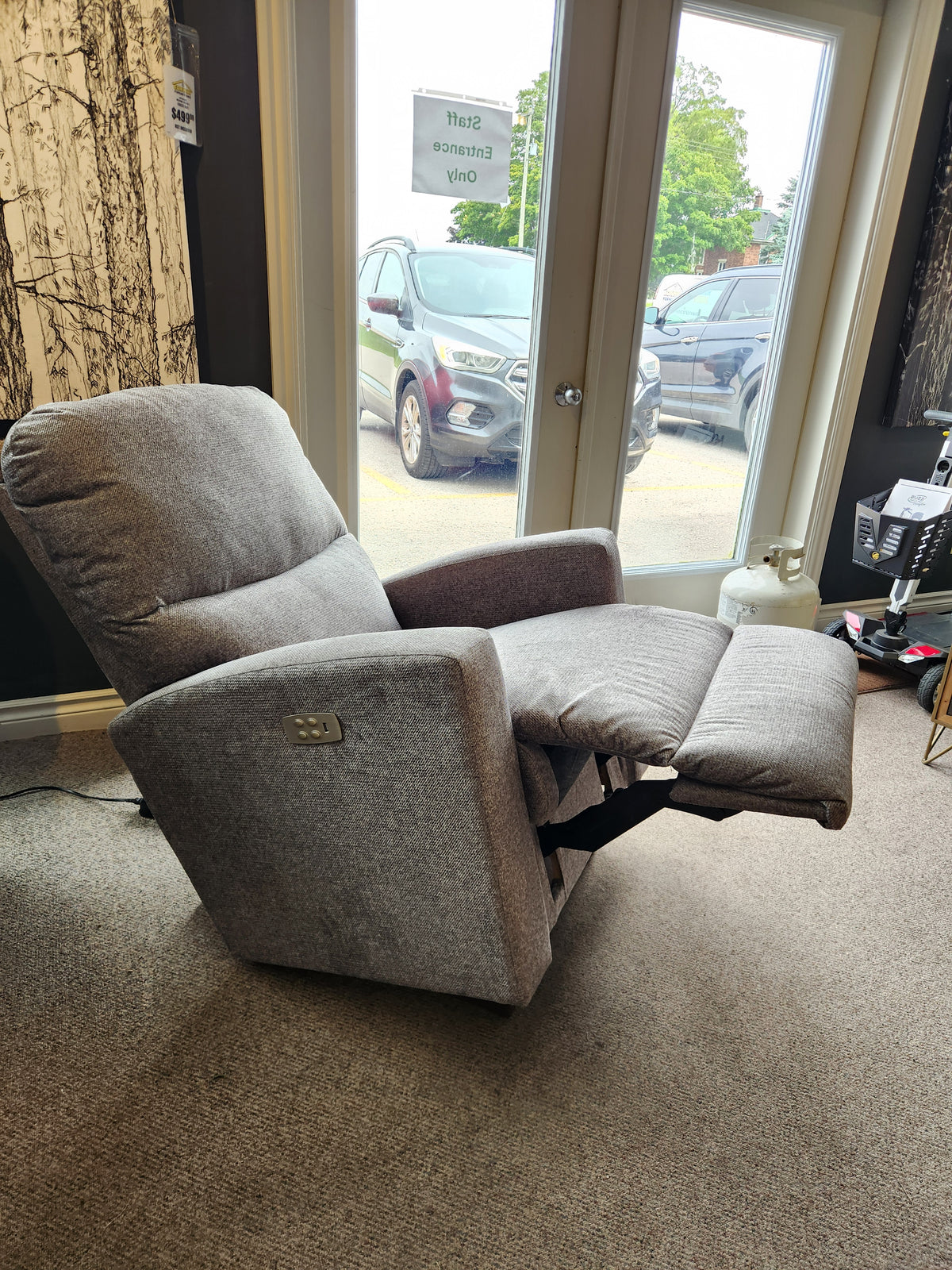 725 Sherman Power Rocking Recliner