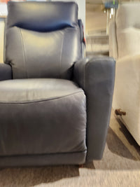 715 Kodie Rocker Recliner