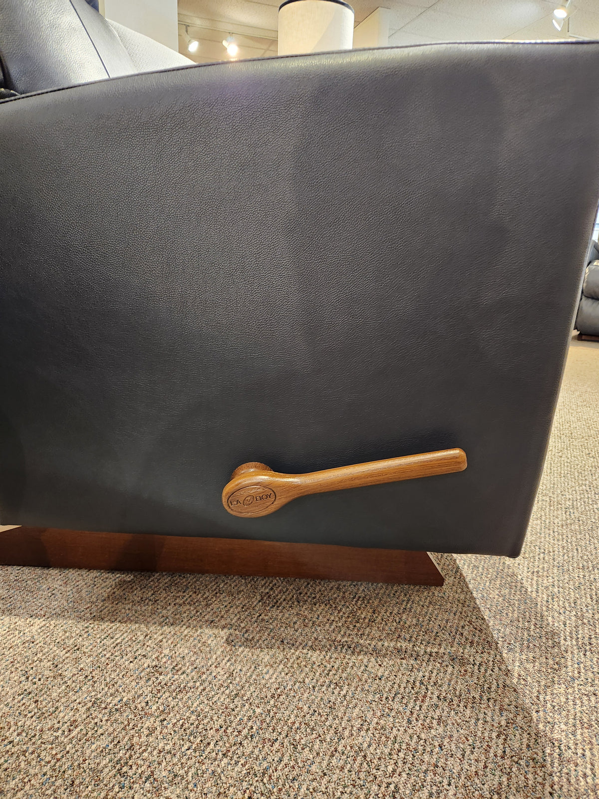 715 Kodie Rocker Recliner