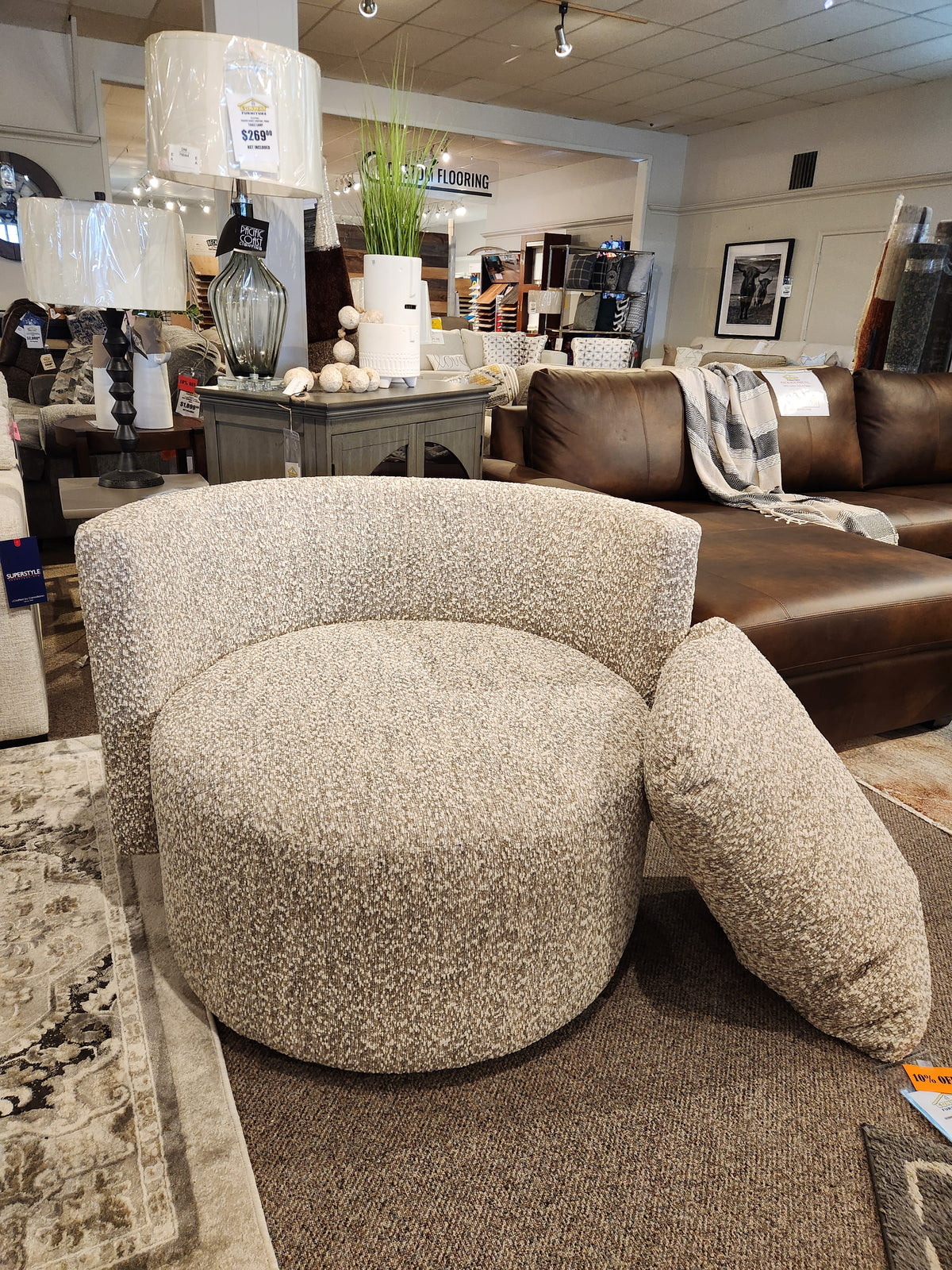 2524 Swivel Chair