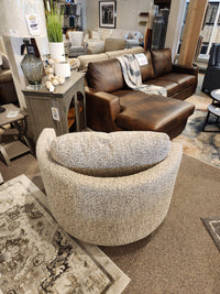 2524 Swivel Chair