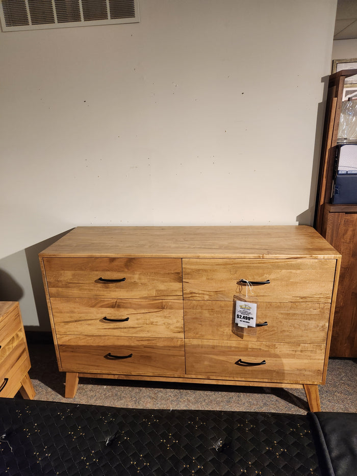Rocklynd Golden Oak/Cherry Dresser