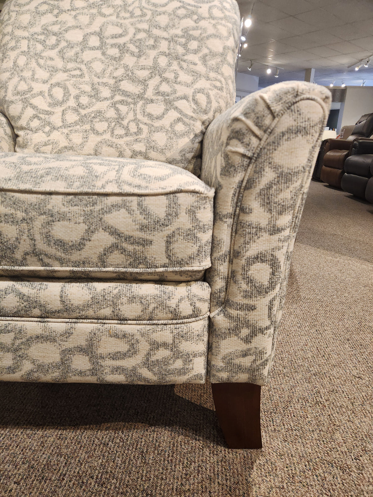 295 Riley High Leg Recliner