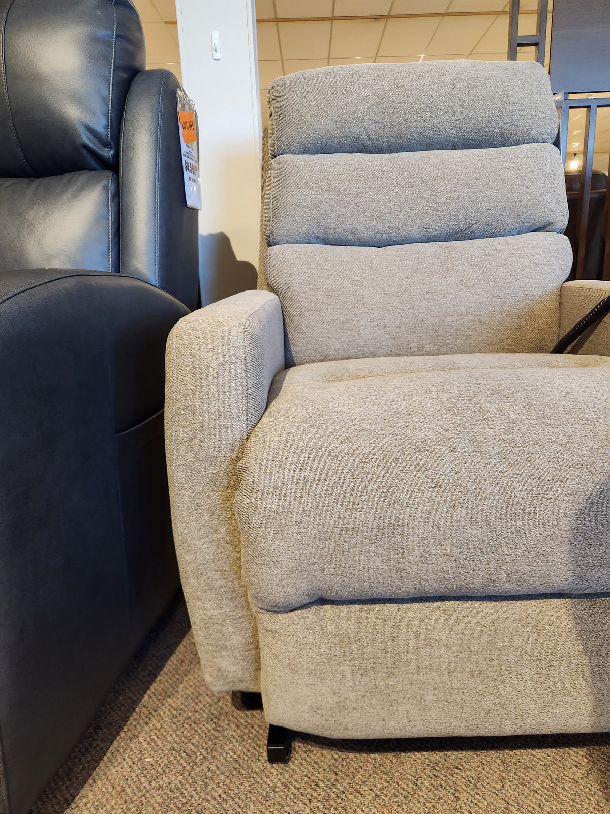 Kristisha 9NZ31LU Power Lift Chair