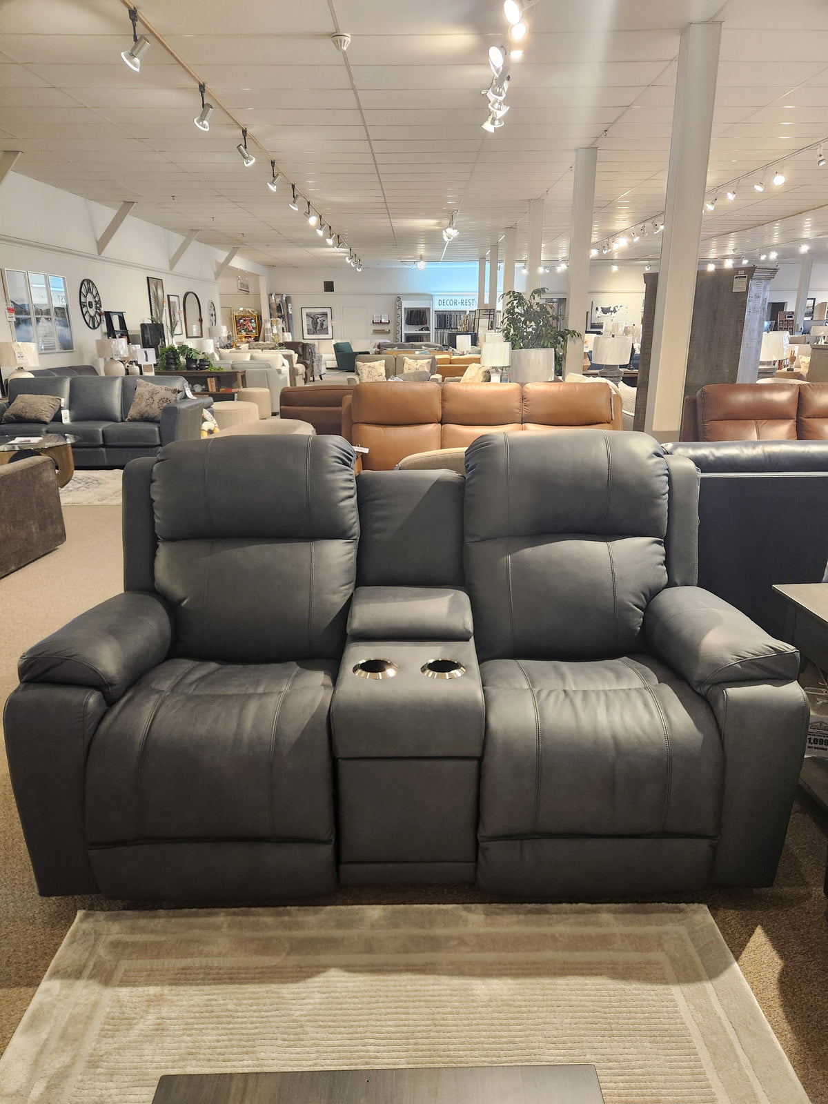 755 Dorian Reclining Console Loveseat