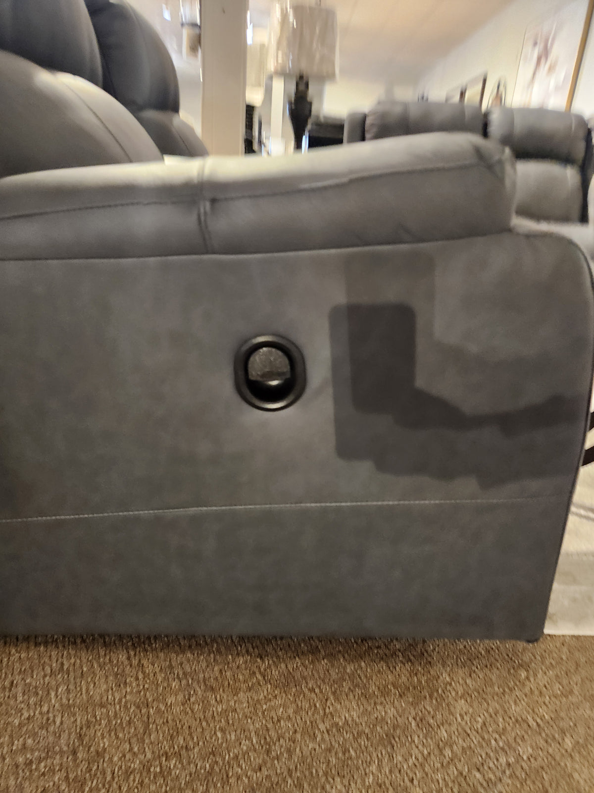 755 Dorian Reclining Console Loveseat
