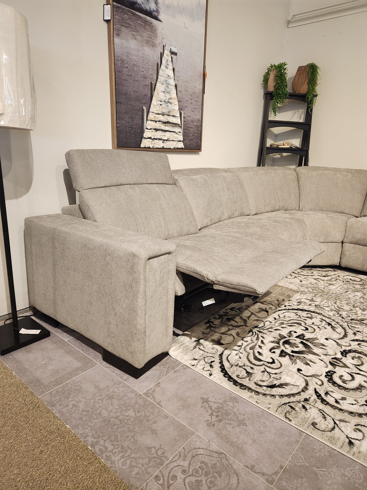 812 Armitage Reclining Sectional