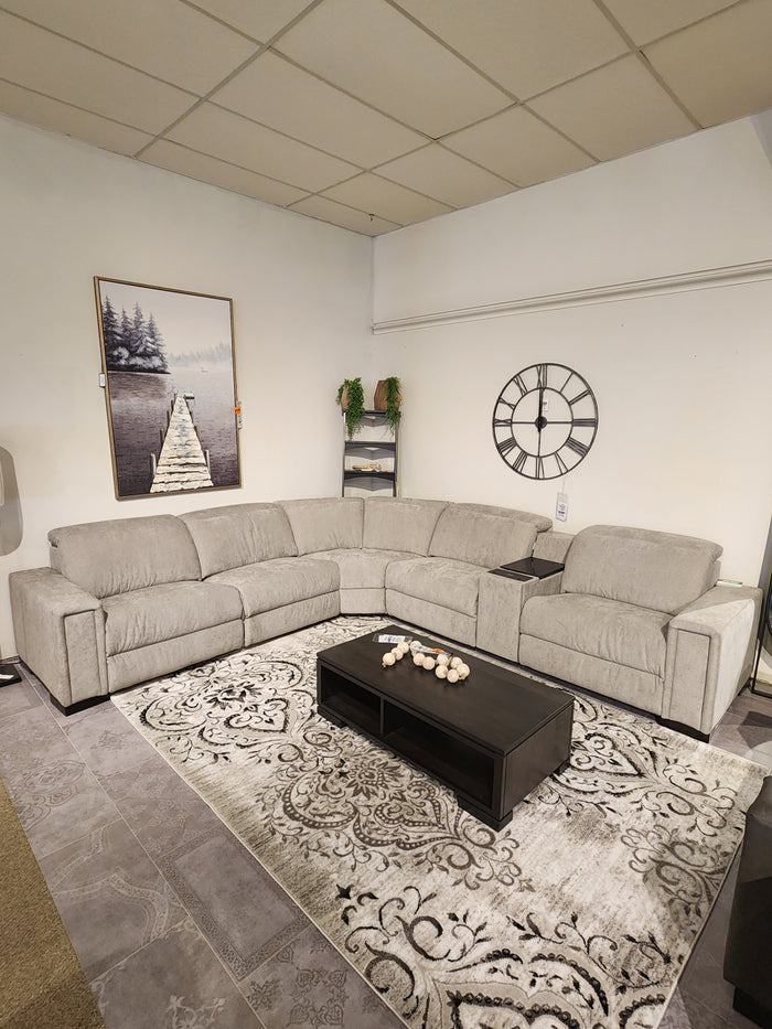 812 Armitage Reclining Sectional