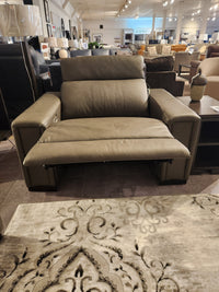812 Armitage Reclining Chair