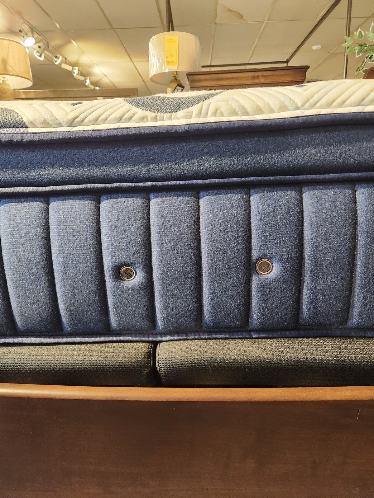 Gwendoline 16" ET Firm Mattress