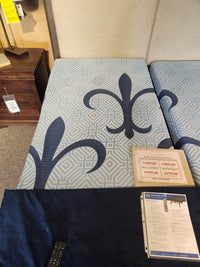 Penley 13 1/2" Hybrid Luxury Firm Mattress