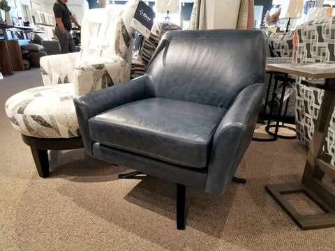 3097 Leather Swivel Chair