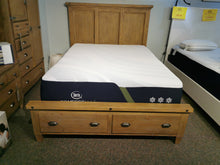 B5487 Lynnfield Queen Bed