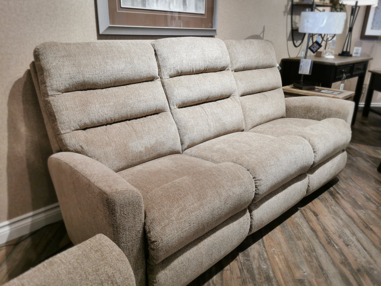 らいむ 786 Liam Reclining Sofa by La-Z-Boy | Living Room – Conway Furniture