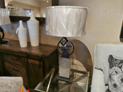 70R03 Table Lamp