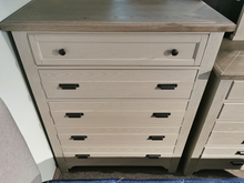 741 Bungalow 5-Drawer Chest