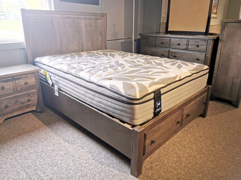 Cool Farmhouse 801 Queen Bed