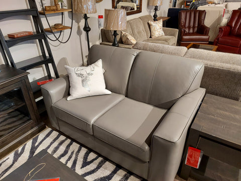 3705 Leather Loveseat
