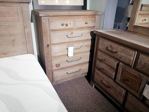 692 5-Drawer Chest
